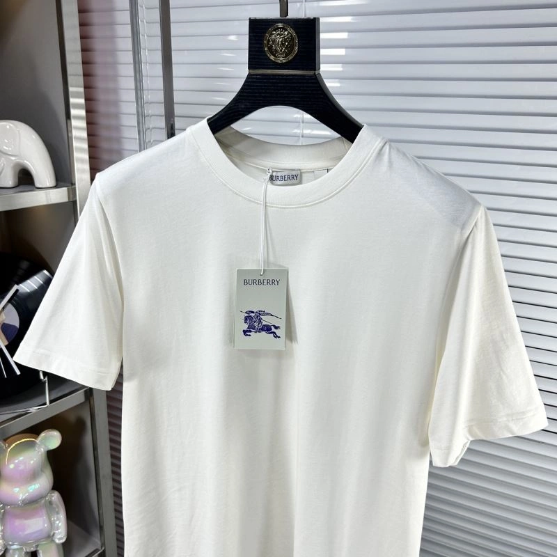 Sustainable Burberry T-Shirts 101323