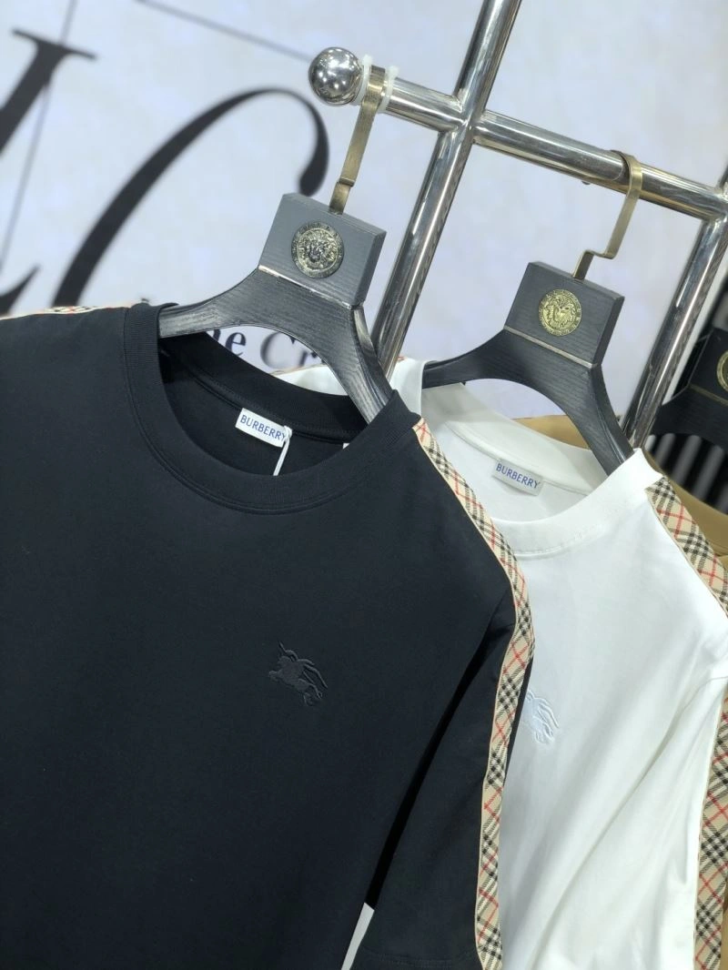 Burberry T-Shirts GoAnywhere 101135