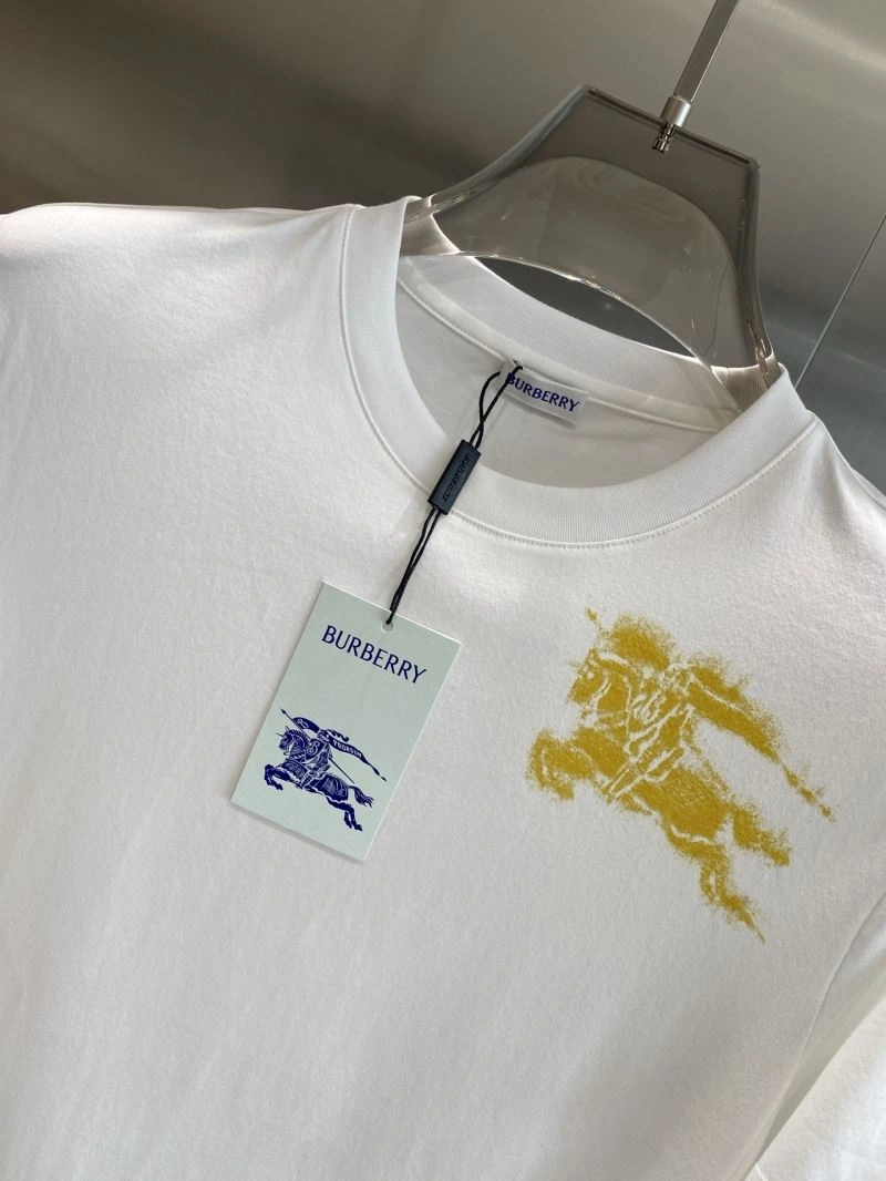 Burberry T-Shirts Resilient 101131