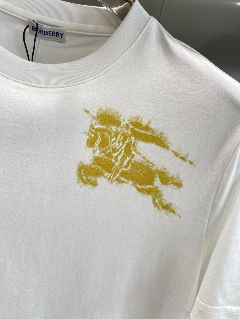 Burberry T-Shirts Resilient 101131