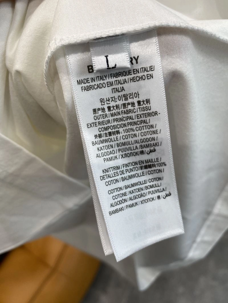 Burberry T-Shirts Resilient 101131