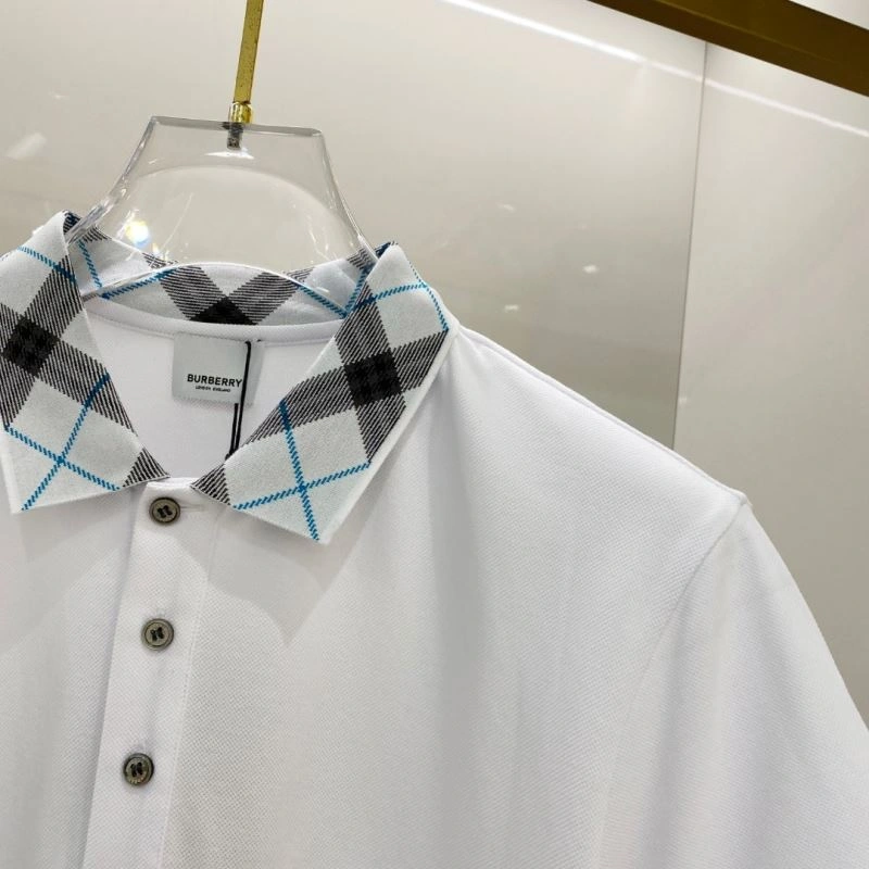 Burberry T-Shirts Bright 101111