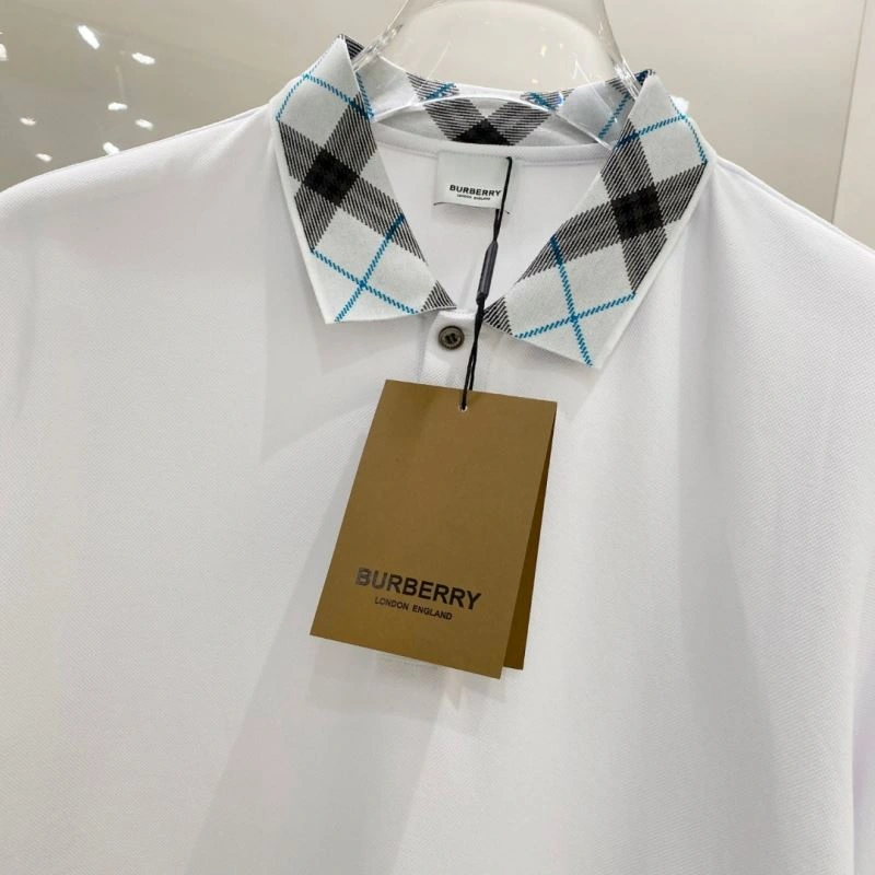Burberry T-Shirts Bright 101111