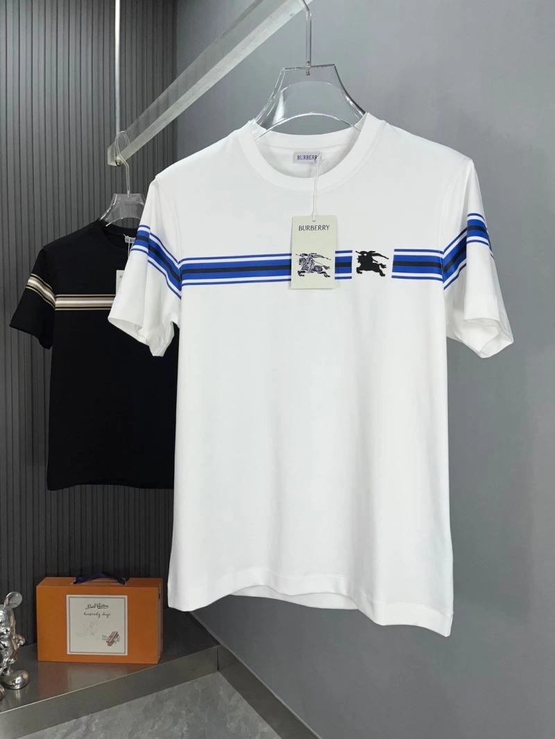 Tailored Burberry T-Shirts 101096