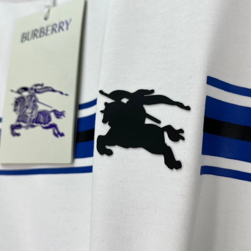 Tailored Burberry T-Shirts 101096