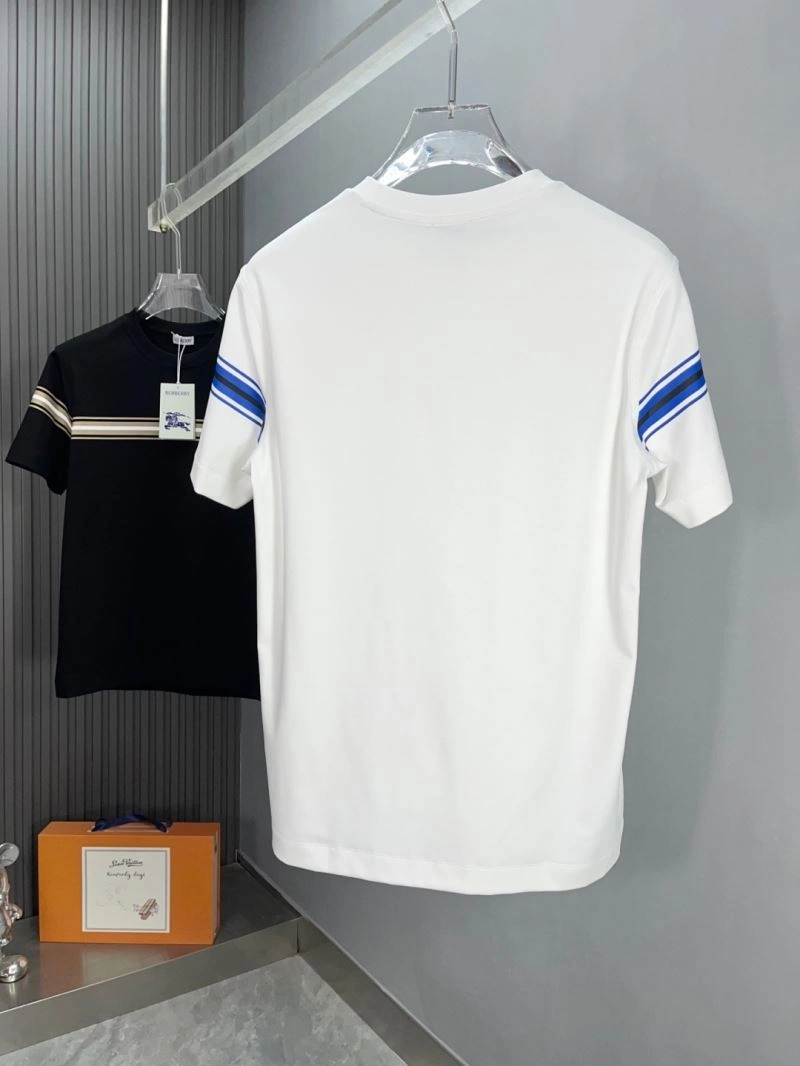 Tailored Burberry T-Shirts 101096