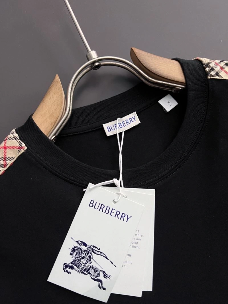 Sustainable Burberry T-Shirts 101073