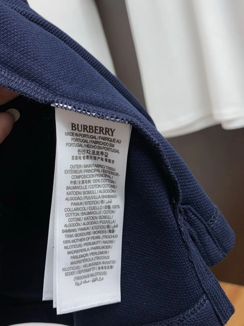 Burberry T-Shirts Unisex 101043