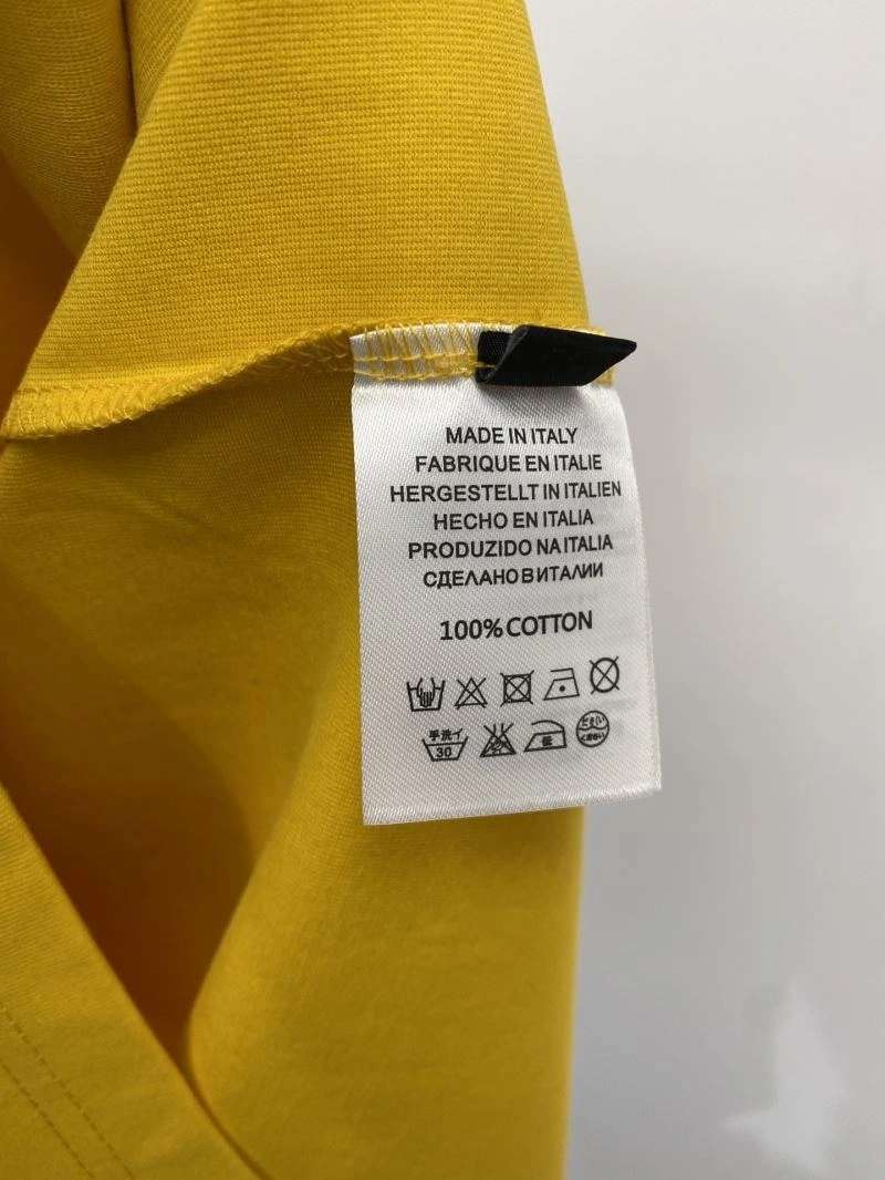 WellDesigned Burberry T-Shirts 101039