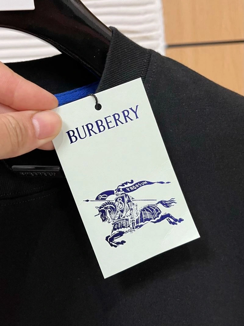 Burberry T-Shirts Sleek 100990