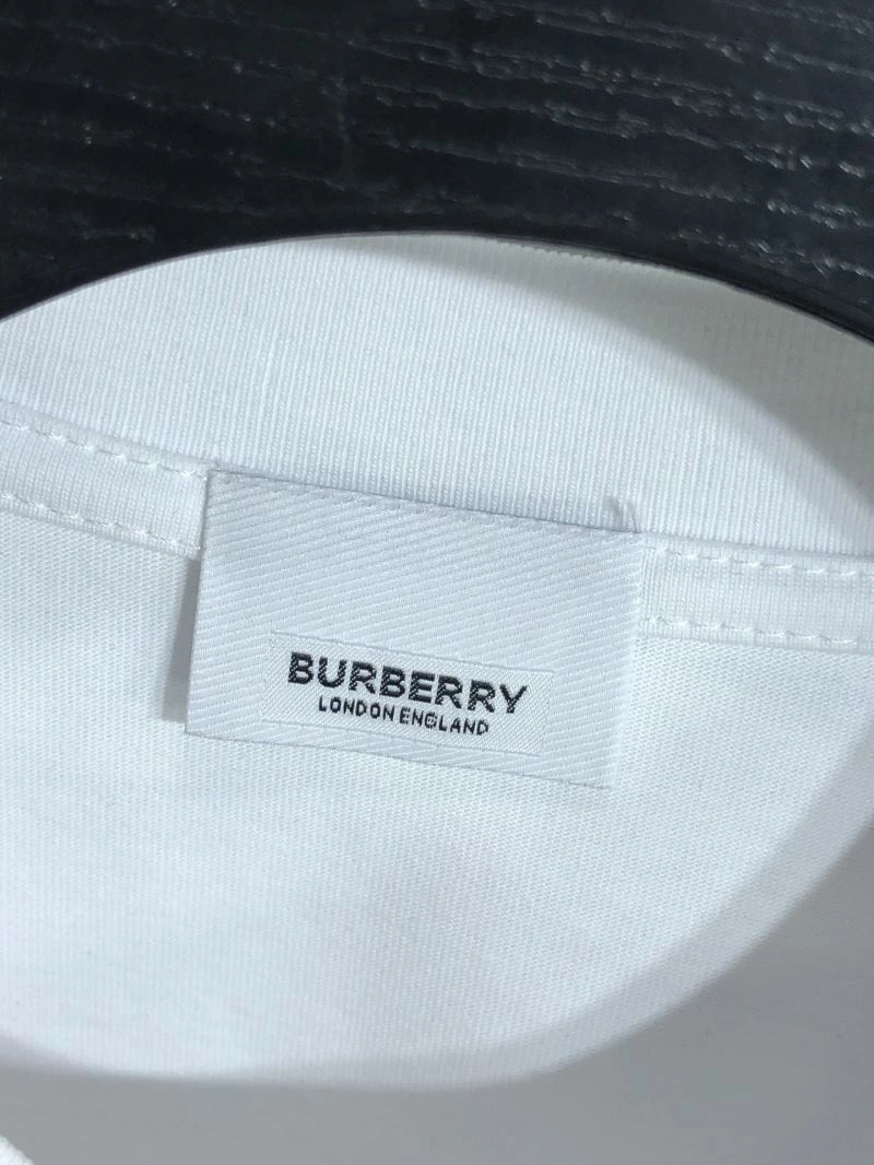 Burberry T-Shirts Stylish 101000