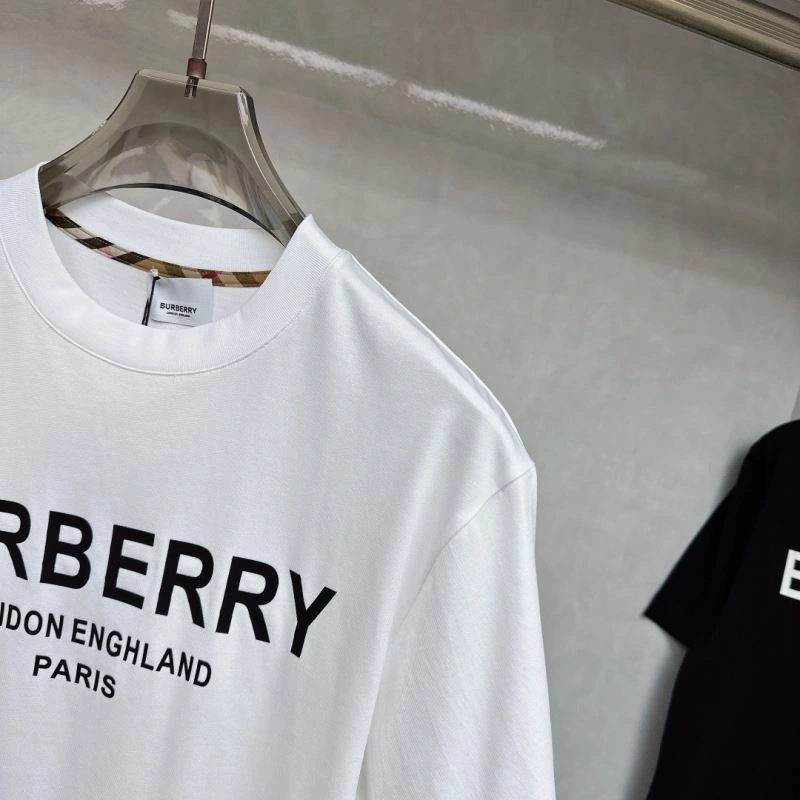 Minimalist Burberry T-Shirts 100998