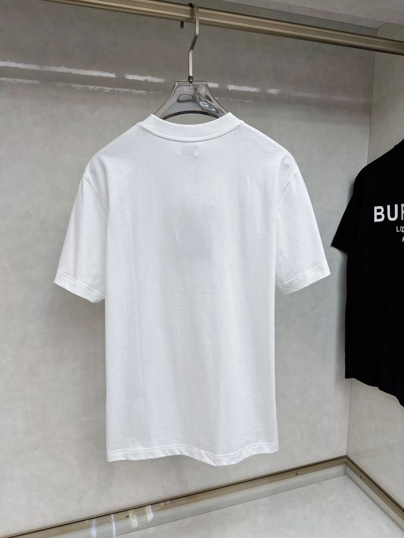 Minimalist Burberry T-Shirts 100998
