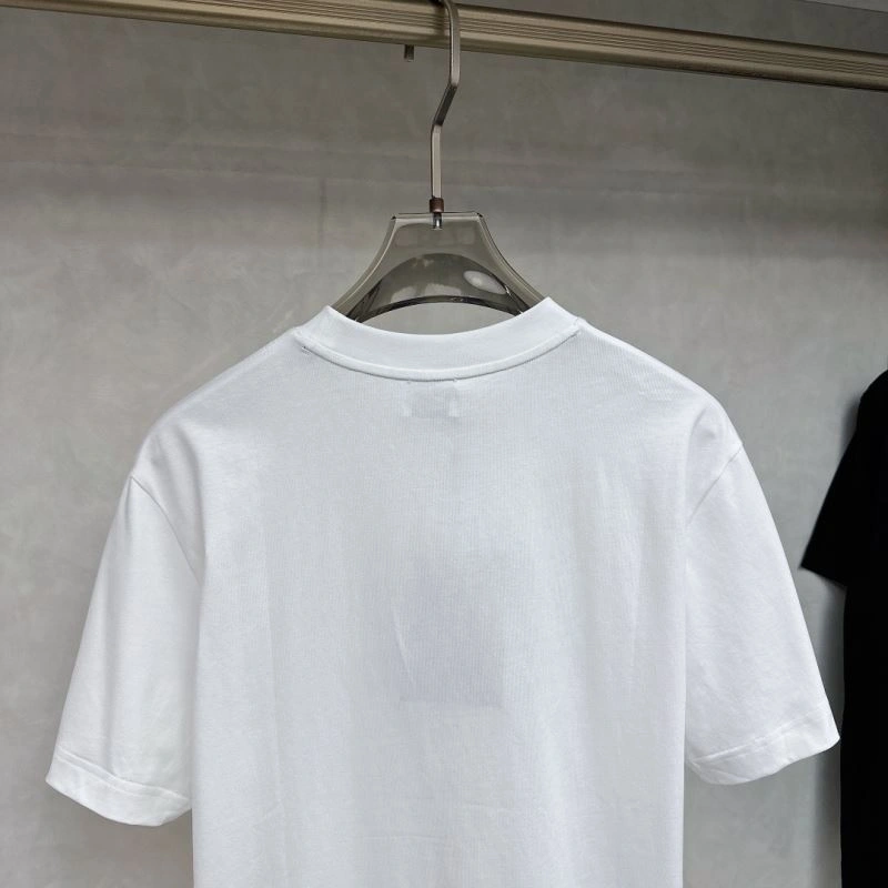 Minimalist Burberry T-Shirts 100998