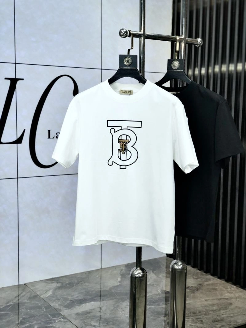 Tailored Burberry T-Shirts 100950