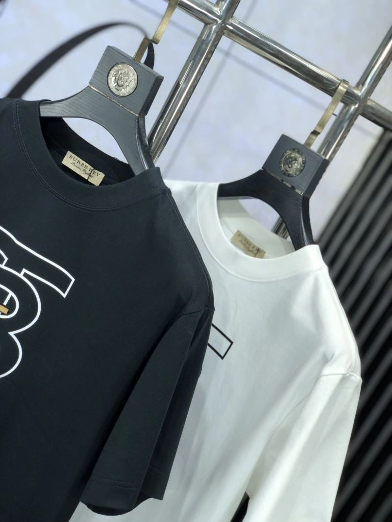 Tailored Burberry T-Shirts 100950