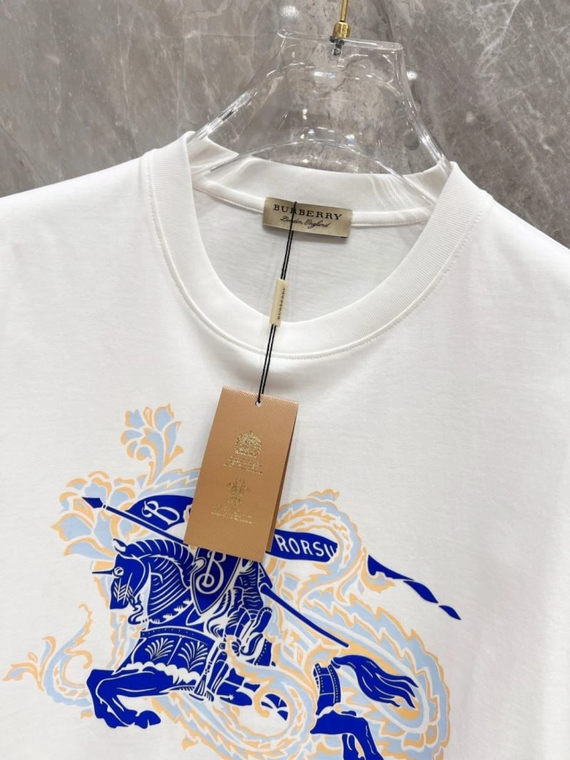 Minimalist Burberry T-Shirts 100942