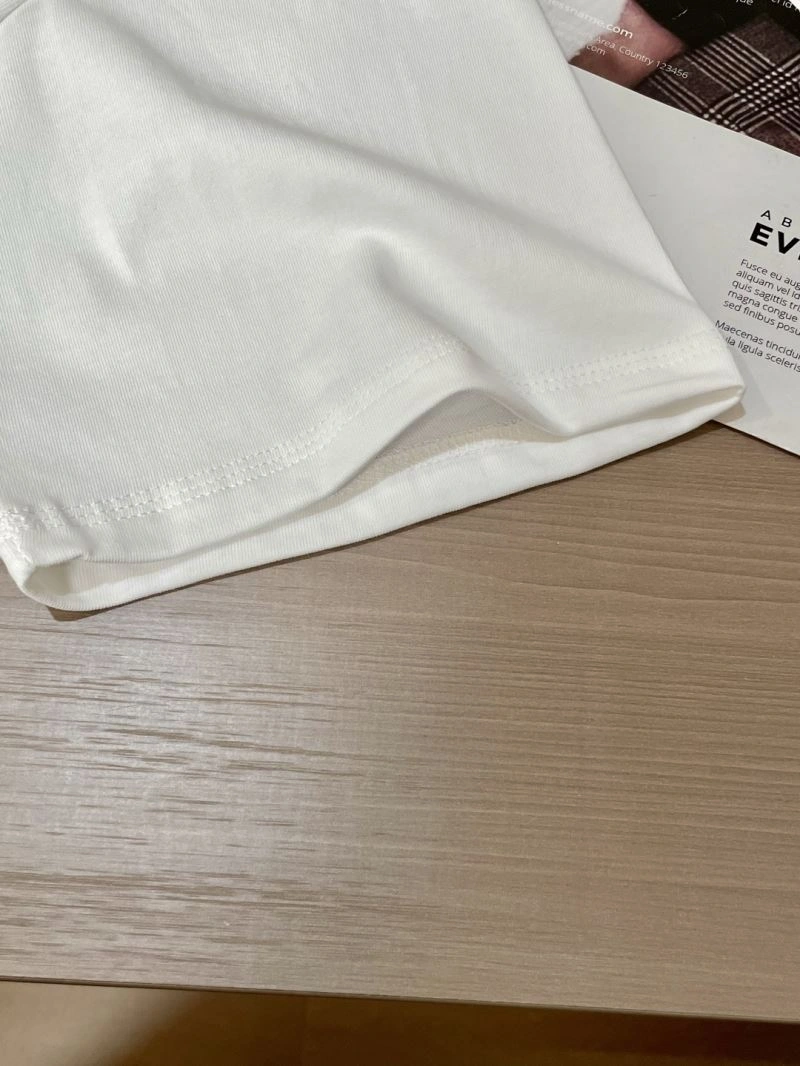 Vibrant Burberry T-Shirts 100834