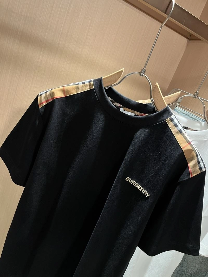 Burberry T-Shirts Versatile 100845