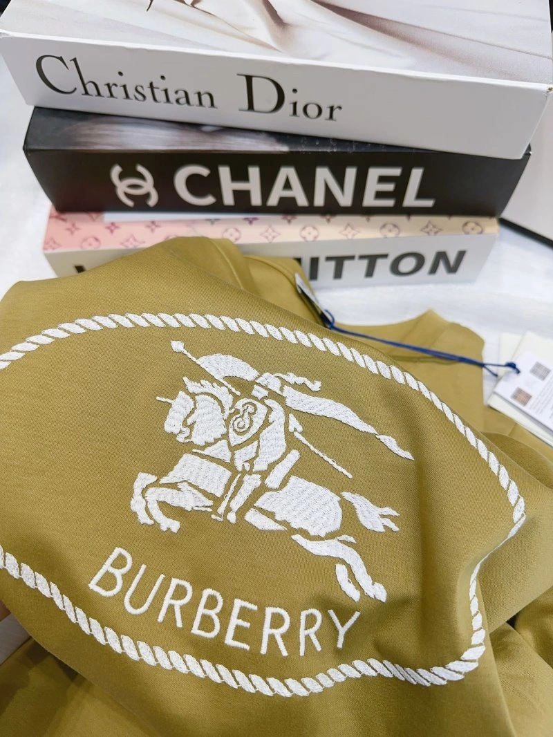 Timeless Burberry T-Shirts 99198