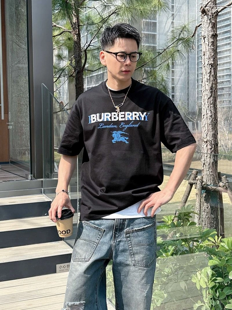 Tailored Burberry T-Shirts 100613