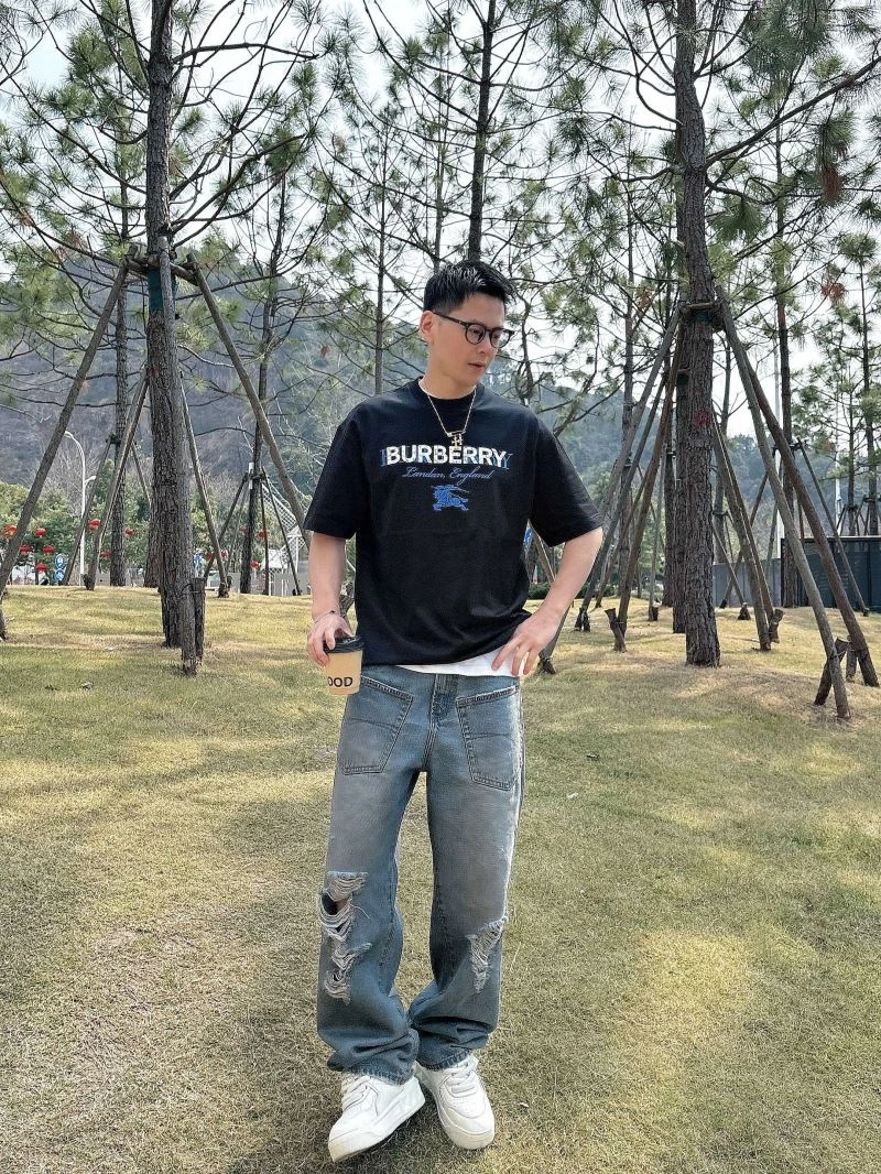 Tailored Burberry T-Shirts 100613