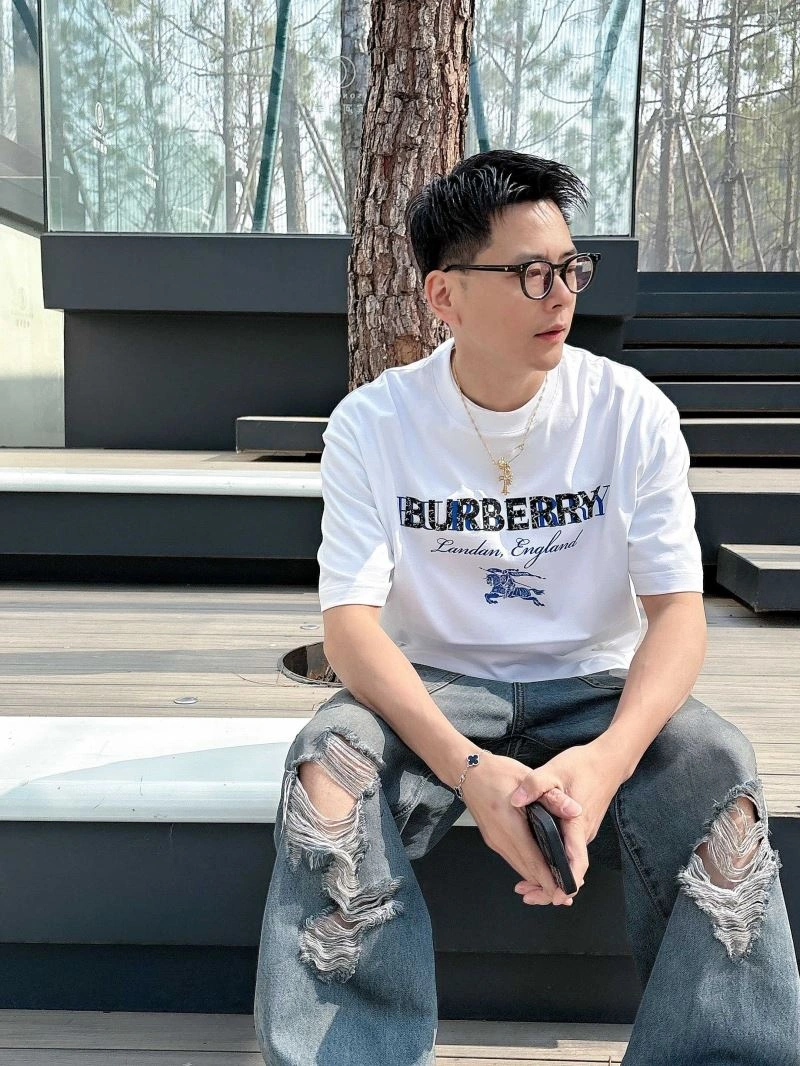 Lightweight Burberry T-Shirts 100610