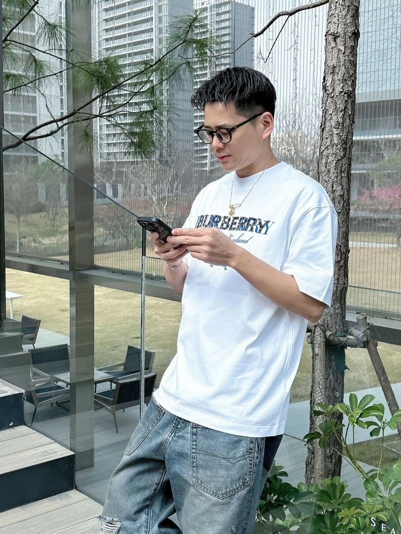 Lightweight Burberry T-Shirts 100610