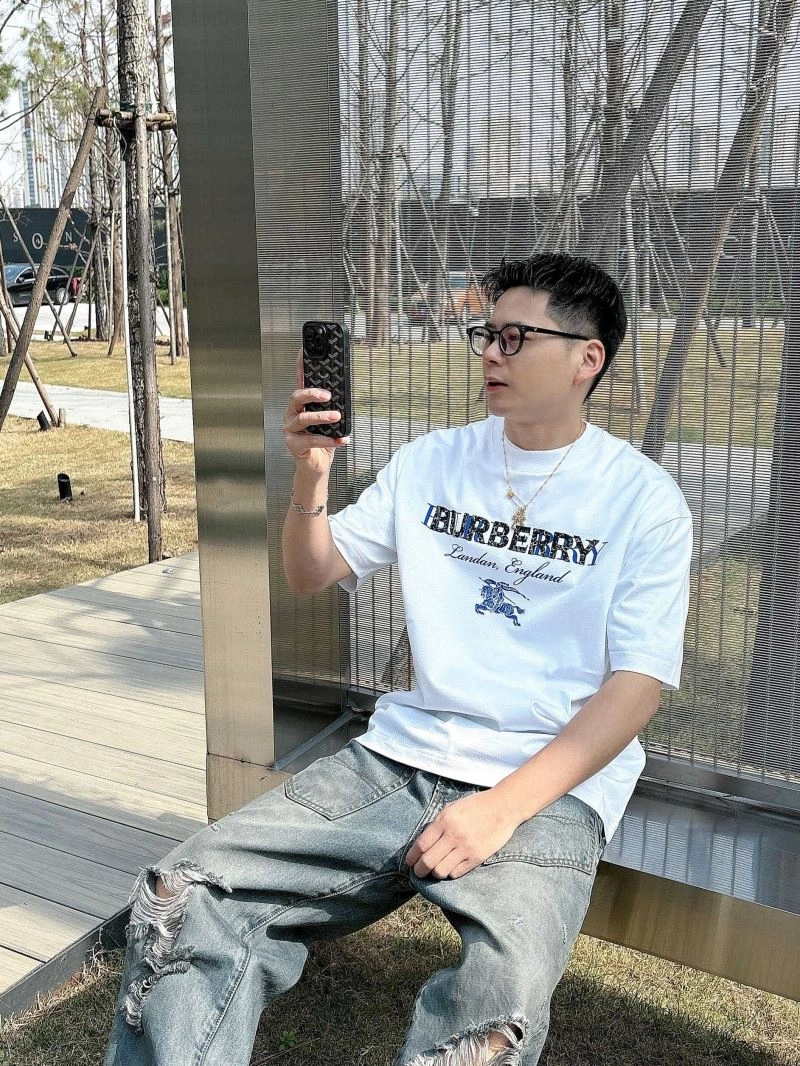 Lightweight Burberry T-Shirts 100610