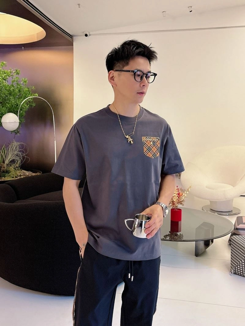 Seasonal Burberry T-Shirts 100600