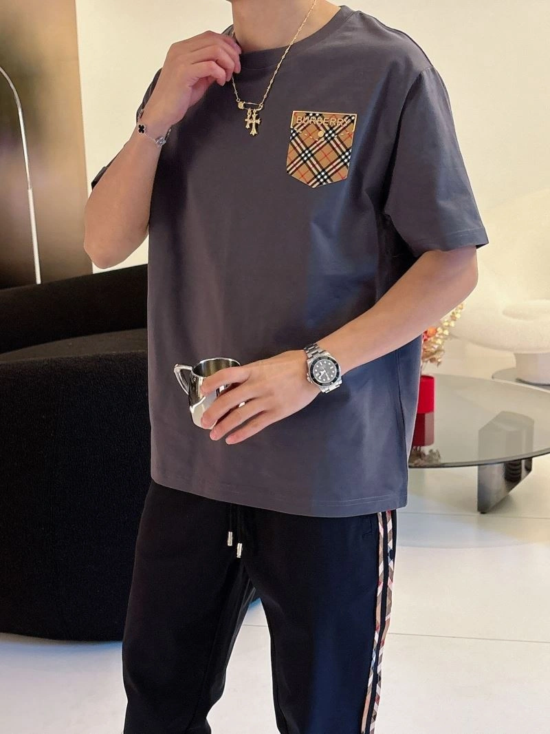 Seasonal Burberry T-Shirts 100600