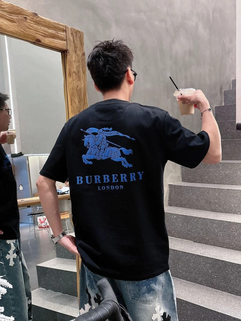 Versatile Burberry T-Shirts 100605