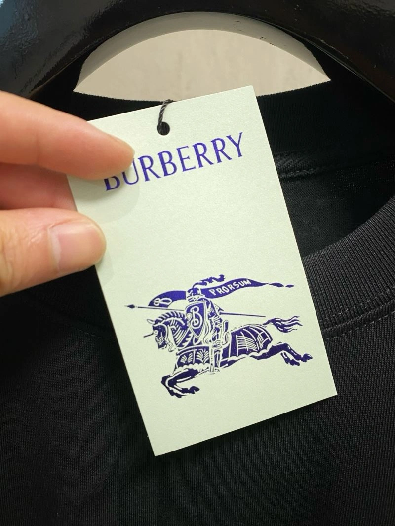 Tailored Burberry T-Shirts 100565