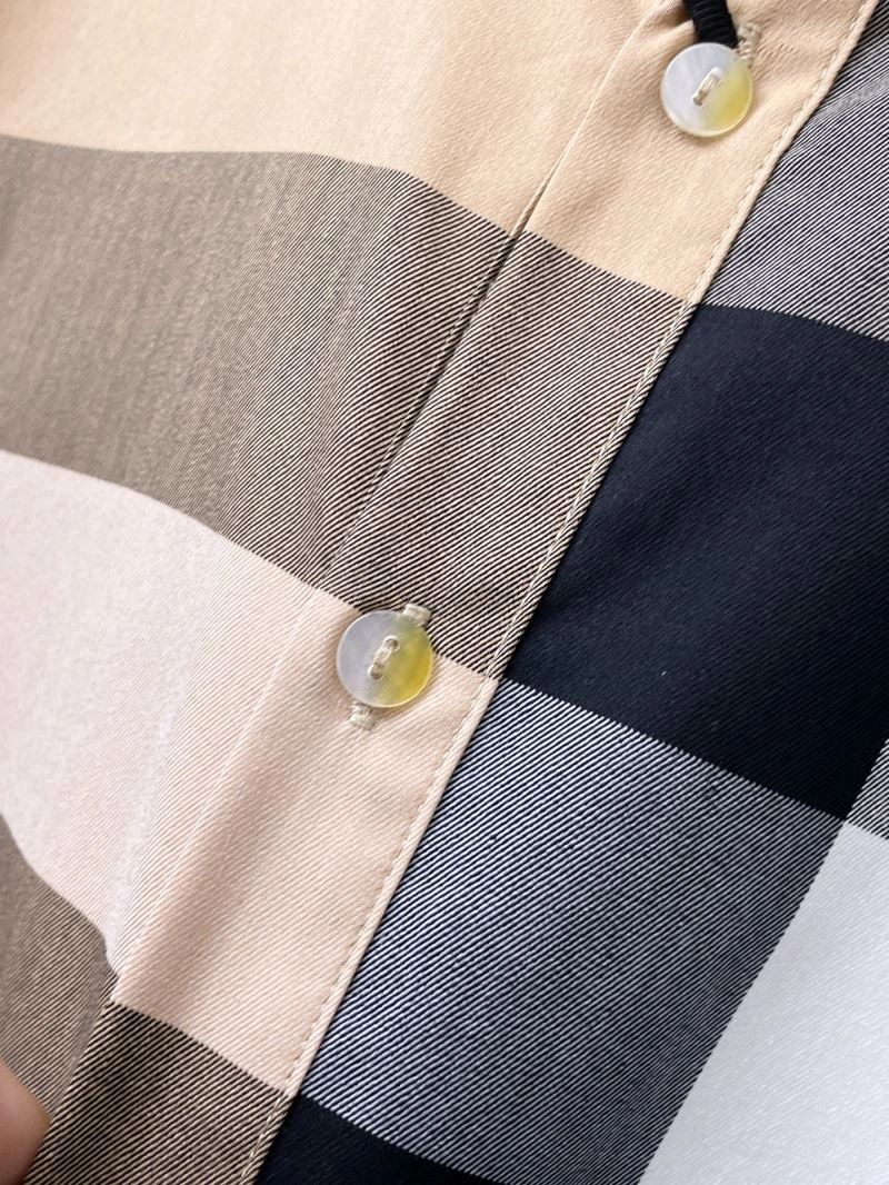 Burberry T-Shirts TechFriendly 100624