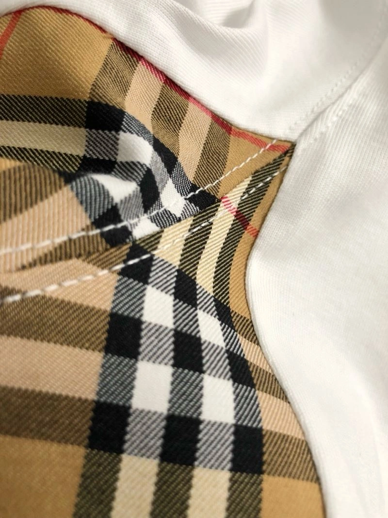 Burberry T-Shirts Vibrant 100451