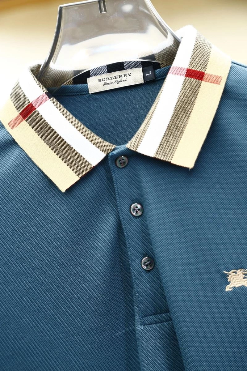 Compact Burberry T-Shirts 100411