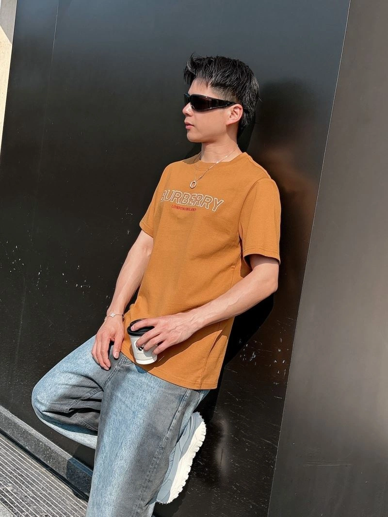 Burberry T-Shirts TechFriendly 100400