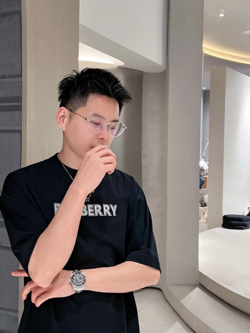 Burberry T-Shirts Sleek 100409