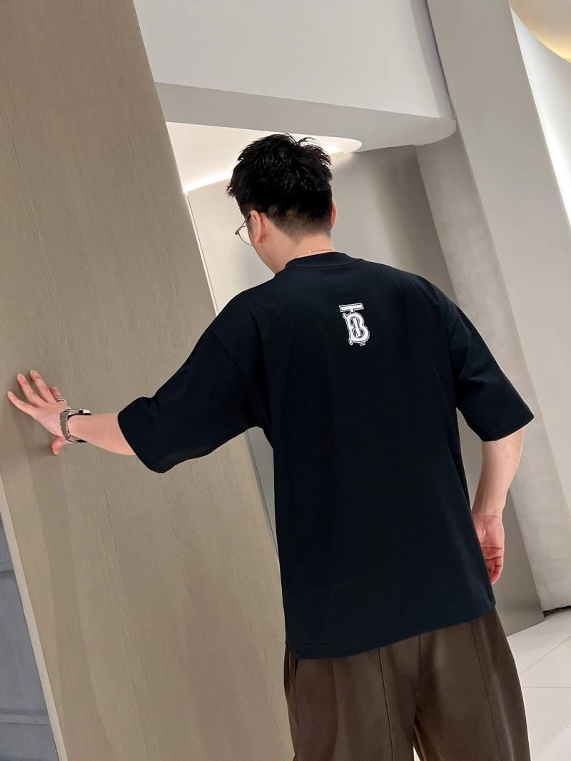 Burberry T-Shirts Sleek 100409