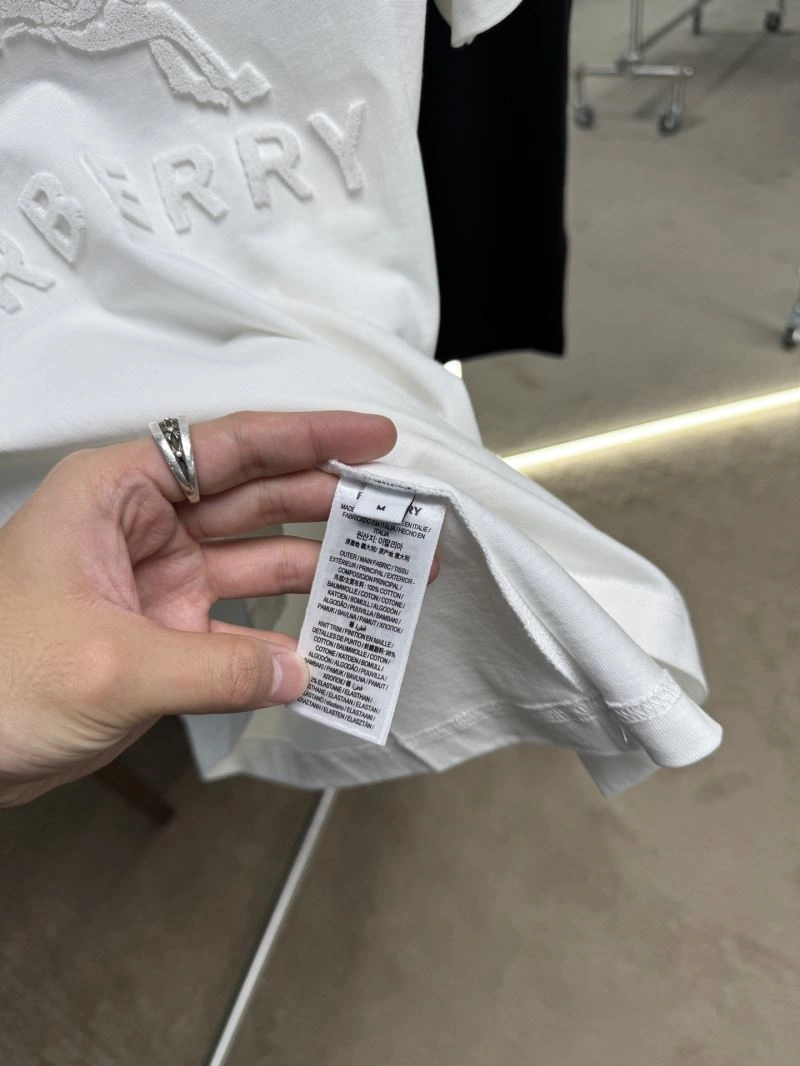 Flexible Burberry T-Shirts 100387