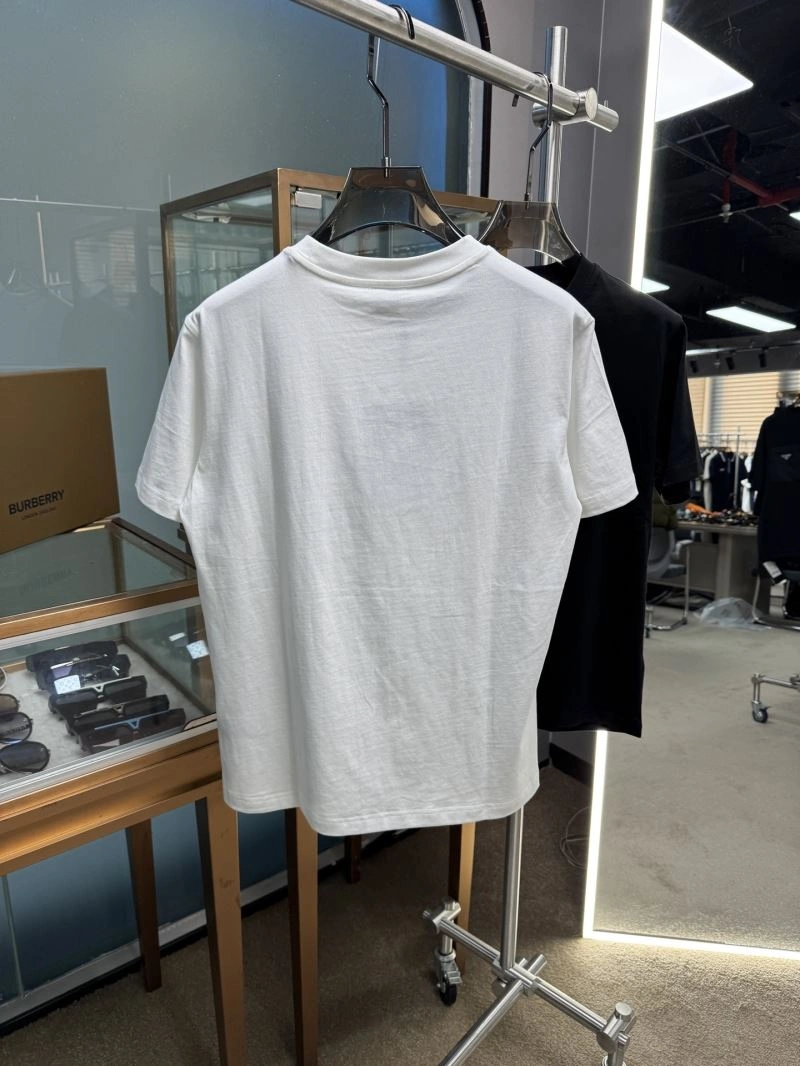 Flexible Burberry T-Shirts 100387