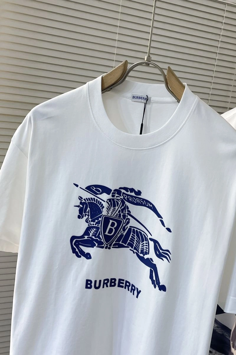 Burberry T-Shirts ComfortFit 100383