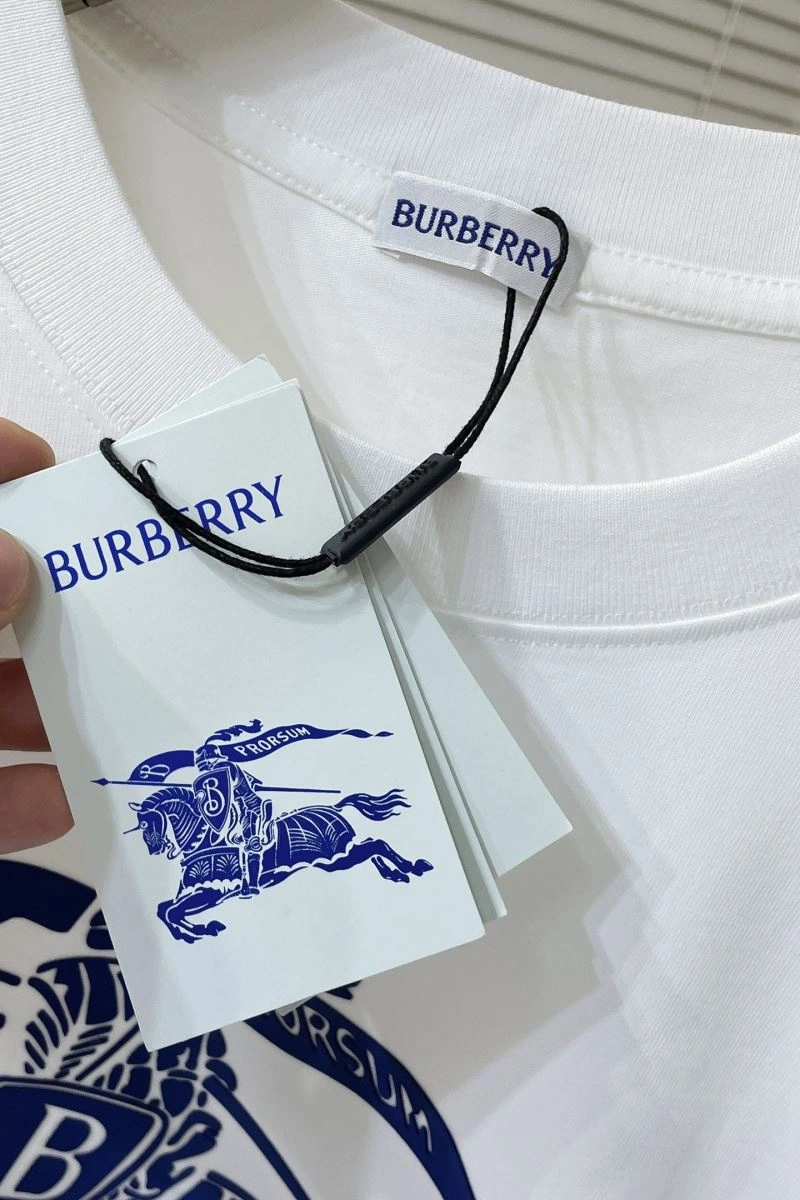 Burberry T-Shirts ComfortFit 100383