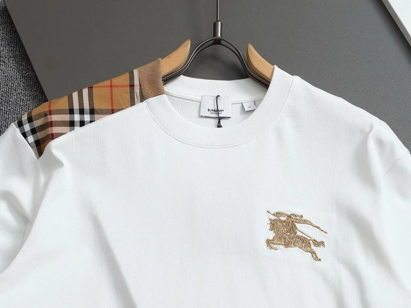 Burberry T-Shirts Durable 100347