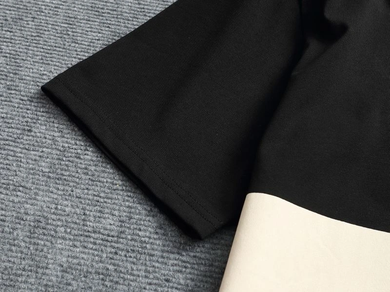 Burberry T-Shirts Unisex 100402