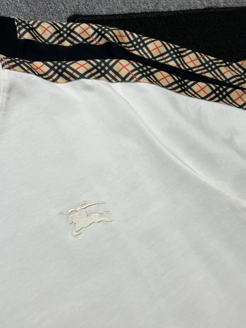 Unisex Burberry T-Shirts 100357