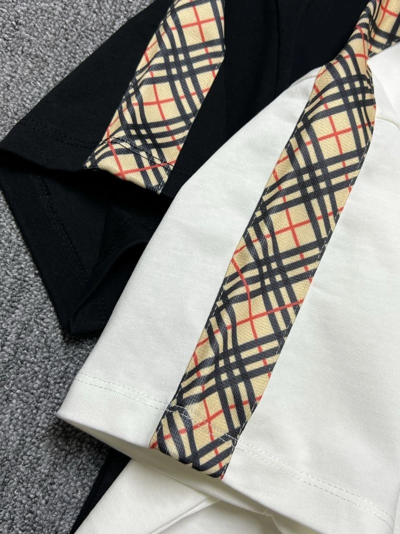 Unisex Burberry T-Shirts 100357