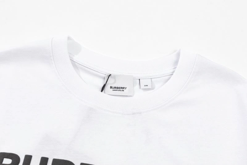 Refined Burberry T-Shirts 100111