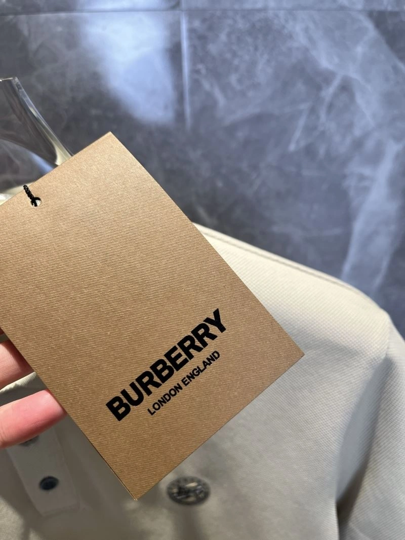 Tailored Burberry T-Shirts 100091