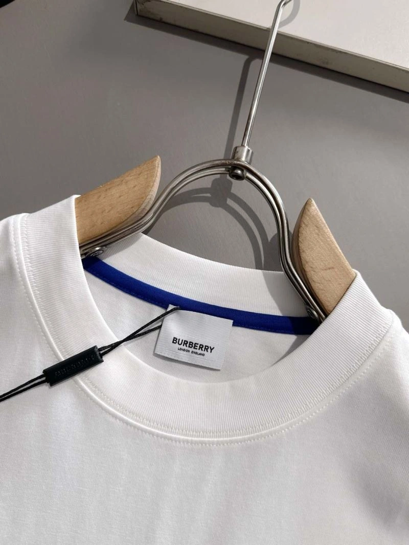 Lightweight Burberry T-Shirts 100088